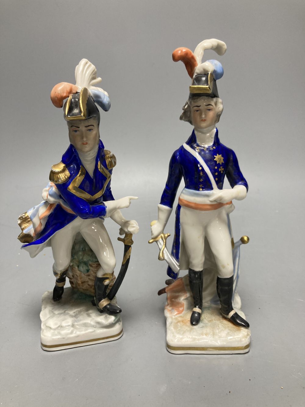 A pair of Naples figures of Napoleonic officers, height 22cm